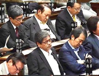 子育て世帯への5万円給付、6月以降に支給開始へ　厚労省が調整