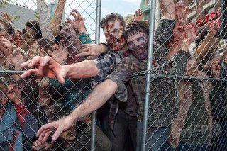 専業主婦って街中ゾンビだらけになったらどうすんの？