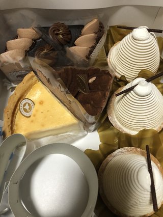 &#x{11:F8E2};なんでもいｰから&#x{11:F8E2};