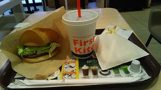 ダラ奥の昼食なに?