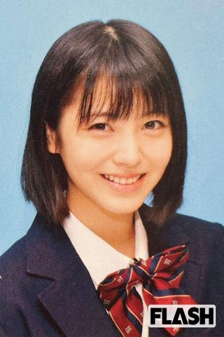 浜辺美波の卒アル写真