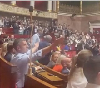 奴らは  毒ワクチン接種を煽る華僑工作員だよww