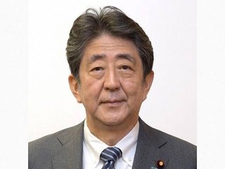 安倍元首相、街頭演説中に倒れ病院に搬送…銃撃との情報・男の身柄拘束か