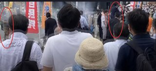 【速報】安倍元総理血を流して倒れる