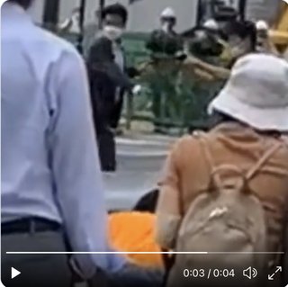 【速報】安倍元総理血を流して倒れる