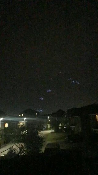 おお、英国、ロンドン、光連合軍 来ましたねww 毒ワクチン爬虫類に極刑！