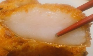 「胸焼けする」「おいしそう」　2キロのラードでラードを揚げる“脂身だけのとんかつ”に意見真っ二つ
