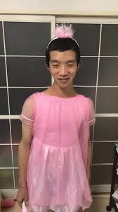 ピンクの服着た男って発達障害らしいな。