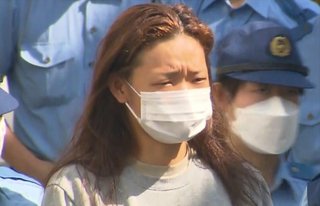 駐車場の車内にいた1歳男児が死亡、2歳女児が意識不明 神奈川 毎日新聞