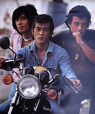 高齢者が多いママスタなので。左の人誰？