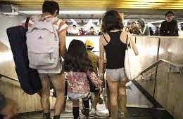 スカートorズボンをにぐイベントに子供を参加させるのってどうなの？②