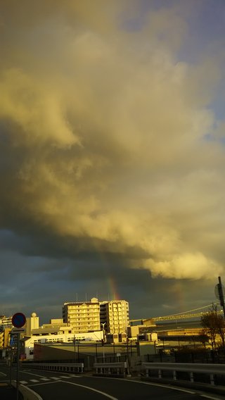 &#x{11:F8E2};なんでもいｰから&#x{11:F8E2};