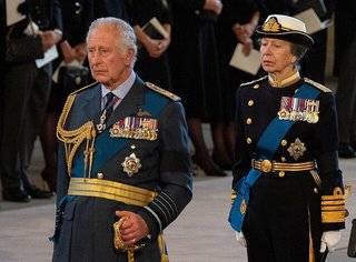 チャールズ国王の"隠し子"と主張する男、女王の遺産求め訴え「私を認めて下さい」