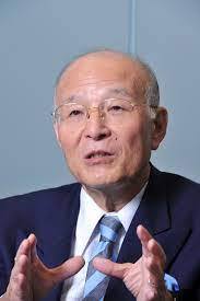 安倍晋三の献花台に来ているのは統一教会や自民党バイトの「サクラ」では。