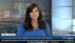 ワクチン打ってニュースキャスター 放送中に、脳卒中。病院へ搬送