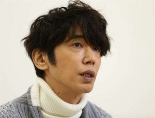 ユースケ・サンタマリア、20才年下女性と再婚していた