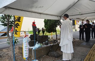 【長崎バス】乗客の命を救った鬼塚車掌　今年も打坂地蔵尊を法要 