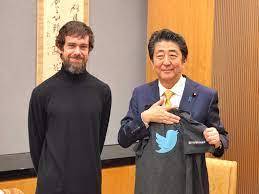 自民党の山本朋広「マザームーンに花束を」