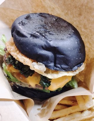 イベントキッチンカーの食べ物高くて味もイマイチ