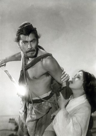 日本がロリ文化、小柄人気文化なのが恥ずかしい。。。