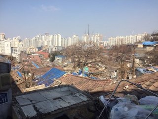 「韓国の貧困化は日本よりも激しい」…インフラ整備整わないソウル、甚大な水害被害で半地下水没