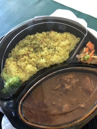 イベントキッチンカーの食べ物高くて味もイマイチ