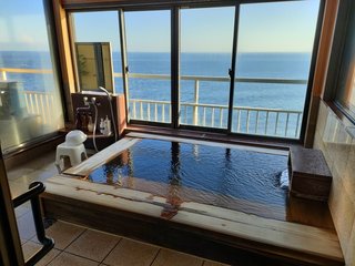 &#x{11:F8E2};なんでもいｰから&#x{11:F8E2};