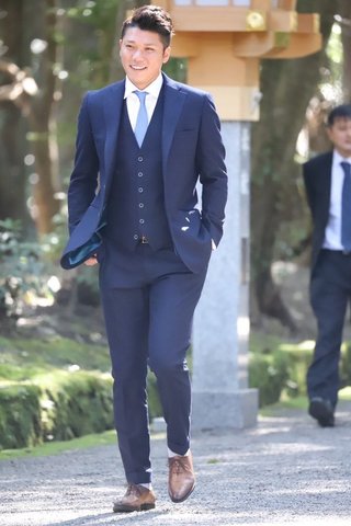 キャバ嬢「坂本勇人は偉そう、騒ぐ、触る、すべてのNG行為を平然とやる史上最低の客でした」