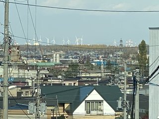 このフランス製の風車に超音波（耳鳴り洗脳周波数）を出して、日本人の脳を三半規管を破壊