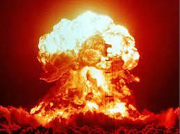 いきなり自衛隊が住宅などを空爆・爆破しているのでは。