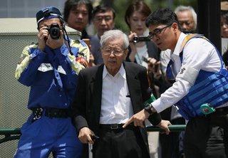 飯塚幸三受刑者、拘置所の過酷な状況に泣き崩れ打ちのめされる家族