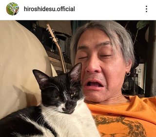 ５０歳・ヒロシ、“ぼっち”じゃないクリスマスに反響…“新しい家族”とコンビニ飯「なんて素敵」