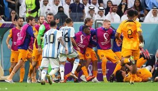 なんか大荒れだね…。サッカー