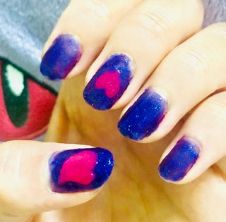 ネイルサロンやってるママ友に安くでやってもらったんだけど