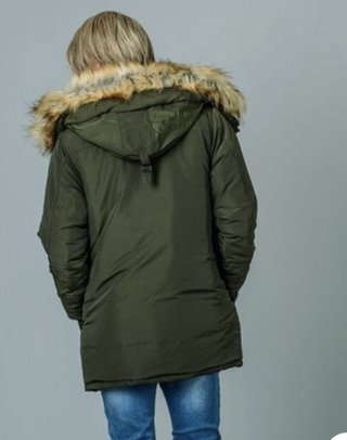 こういう上着ダサい？