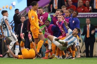 なんか大荒れだね…。サッカー