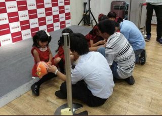 キッズアイドルの撮影会だって…
