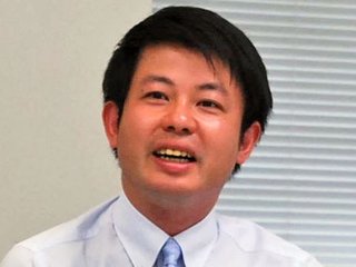 性犯罪ゼロを訴えていた共産党幹部､女子トイレを盗撮し逮捕される【大西航(42)】