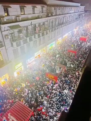 中国詐欺「1日に数千人死亡し数百万人が感染、人々は恐れて家」？現実は ww爆笑