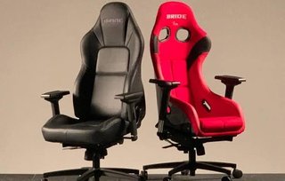 スポーツカーのシートみたいな椅子