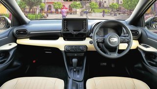 ミツオカが新型車「ビュート ストーリー」の予約受け付けを開始　価格は308万円から