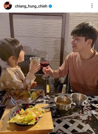 福原愛さん元夫・江宏傑さん、５歳長女と旅行中の姿が素敵！