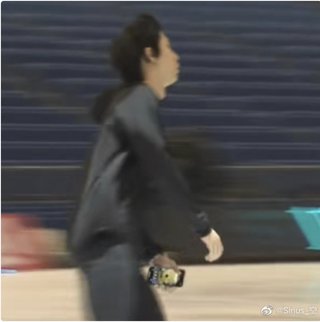 【悲報】羽生結弦(28)どんなに叩かれても止められないプーさん愛