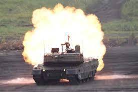 岸田一族「首相公邸」大ハシャギ写真　階段に寝そべり、総理会見ごっこ #週刊文春 