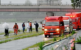 福井県の足羽川　警察官から逃げた男性が川に流されたか　周辺捜索も見つからず