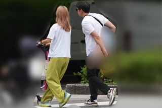 【激変の今】堀北真希さん「ピンク髪」で育児に奮闘中、夫・山本耕史とカッコよすぎる生き様