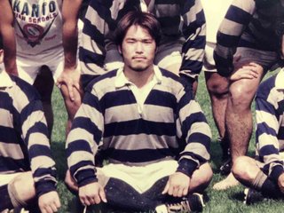 『クールポコ。』小野まじめの学生時代の写真に反響　「めっちゃかっこいい」「役者になれそう」