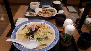 子ナシ専業主婦の私、今日の昼食はスープストックで軽めに