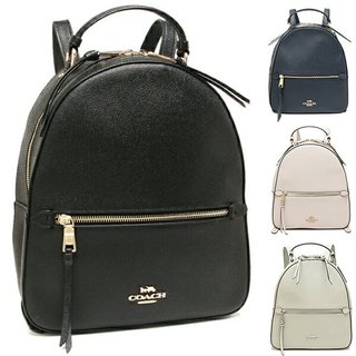 こういう形のリュックのどこにヘルプマークと定期券を付けるのでしょう？