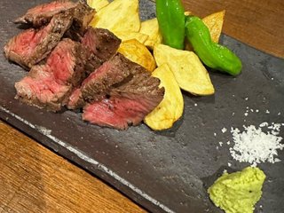 Gin  & Maya  theater